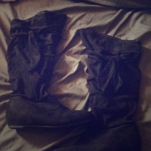 Suede boots